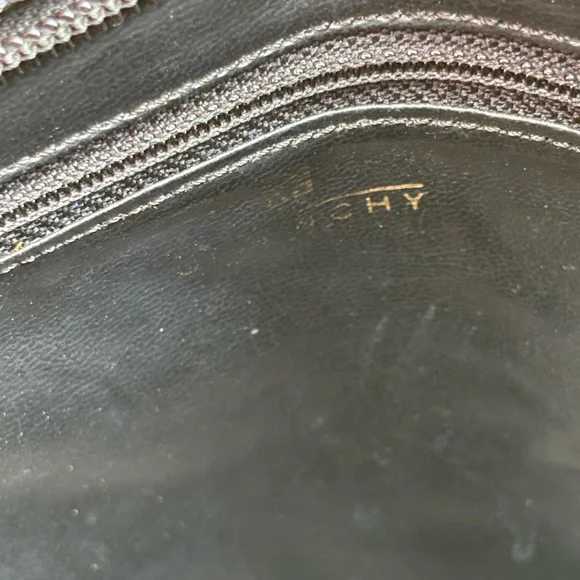 Black Leather Circle-Handle Women’s Bag - Picture 6 of 13